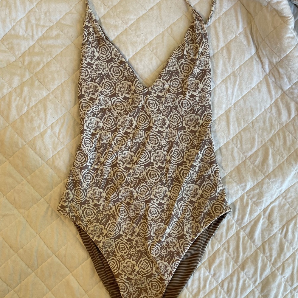 Acacia swimwear one piece M